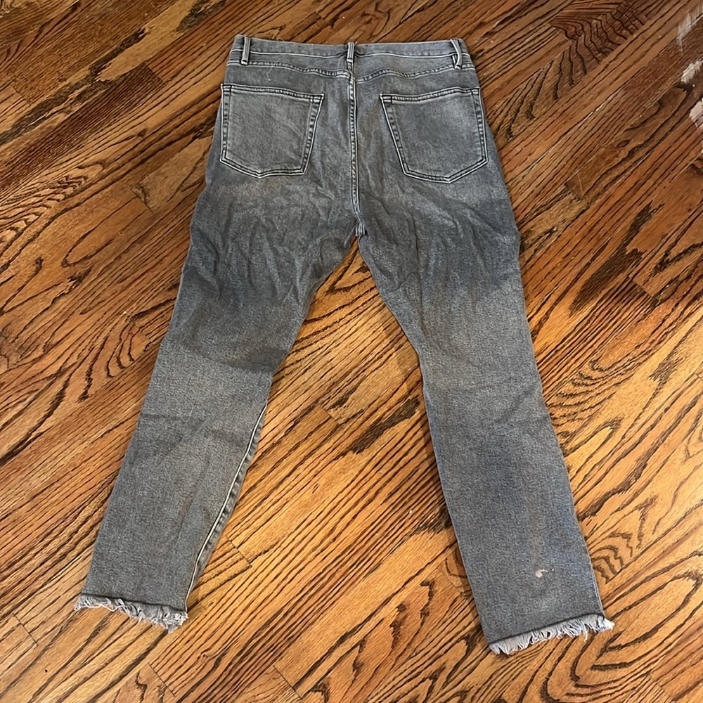 frame le crop  grey wash straight leg jeans with rips and raw hem size 29 - Picture 6 of 9